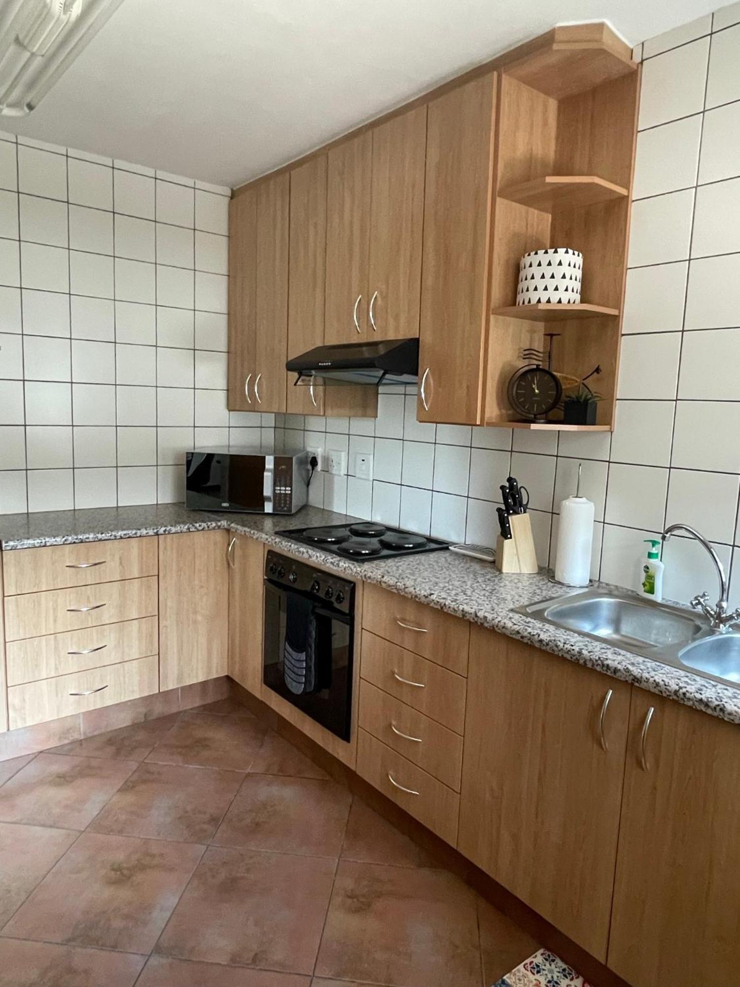 City Comfort Self Catering 빈트후크 외부 사진